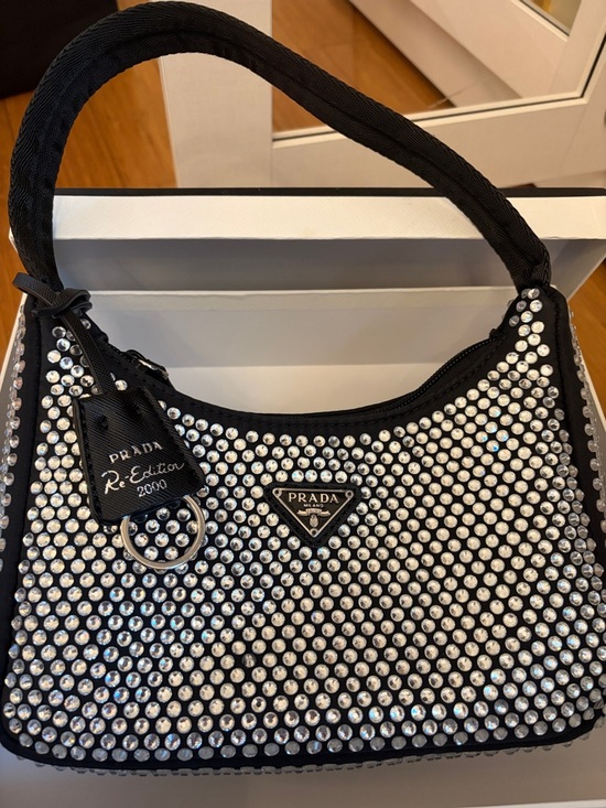 Handbags - Beautiful black sparkling bag